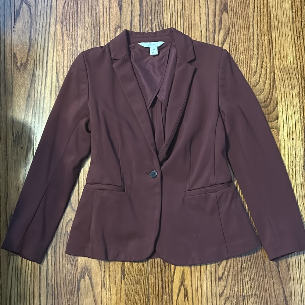 Maroon blazer